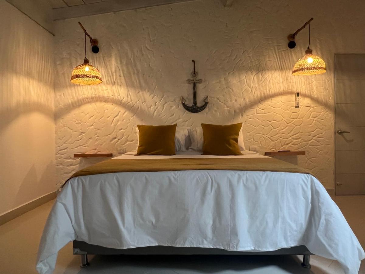 Hotel Wala And Club *