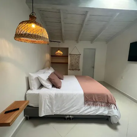 Wala And Club Hotel *