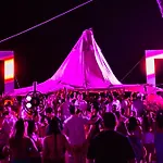 Wala Hotel And Beach Club